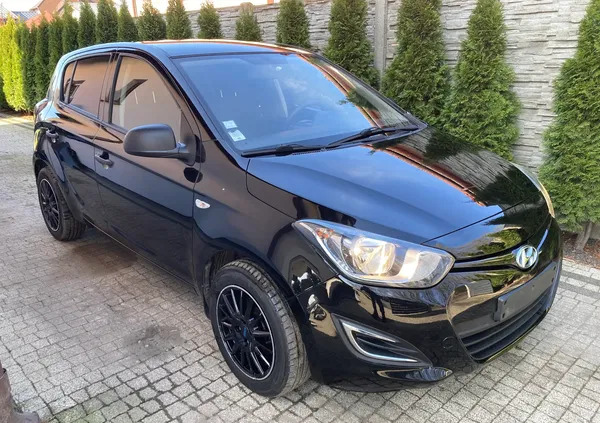 wielkopolskie Hyundai i20 cena 17300 przebieg: 165128, rok produkcji 2014 z Leszno